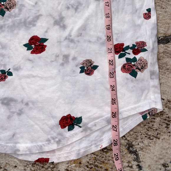 NWOT HOLLISTER Floral & Tie Dye T-Shirt, Size Small - Picture 5 of 6